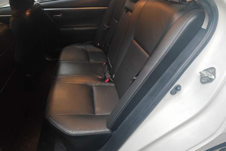 Used Toyota Corolla 2016 Dual-Engine 1.8L E-CVT Elite Edition Left Rear Seat