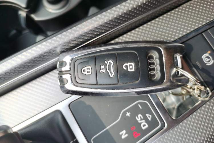 Used Audi A6L 2022 40 TFSI Luxury Dynamic Model
