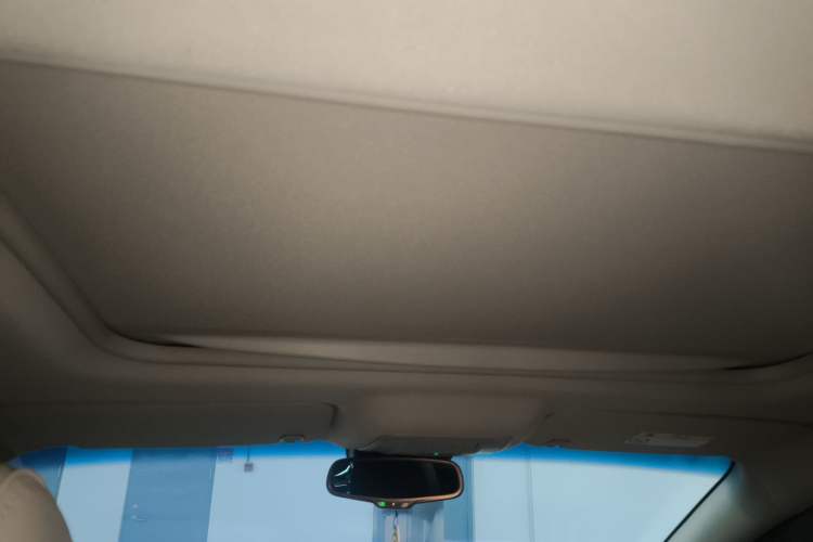 Used Buick GL8 2023 Facelifted Land Cruiser Executive Luxury Version