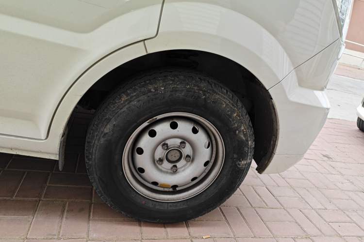 Used New Gonow Shuailing 2023 Standard Range with 41.64 kWh Lishen Power
