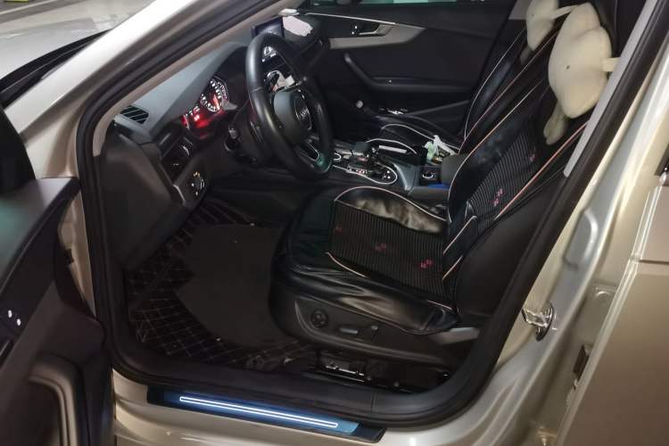 Used Audi A4L 2018 30th Anniversary Edition 40 TFSI Trendy Model