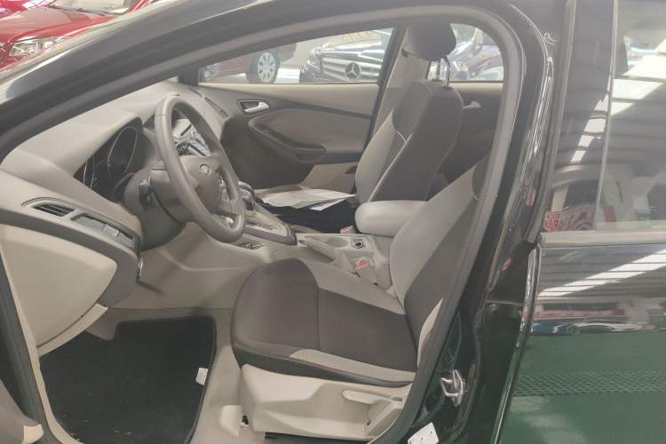 Used Ford Focus 2012 Sedan 1.6L Automatic Comfort Model