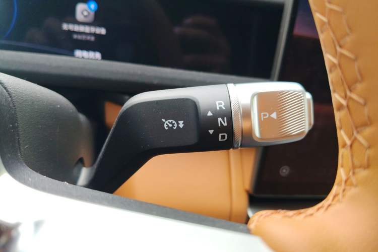 Used iCAR V27 2026 Model 200KM Four-Wheel Drive Falcon 700