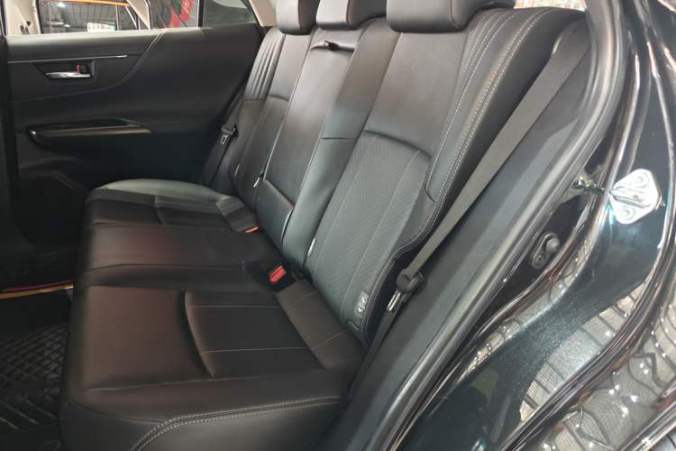 Used Toyota Harrier 2022 2.0L CVT Two-Wheel Drive Luxury Edition
