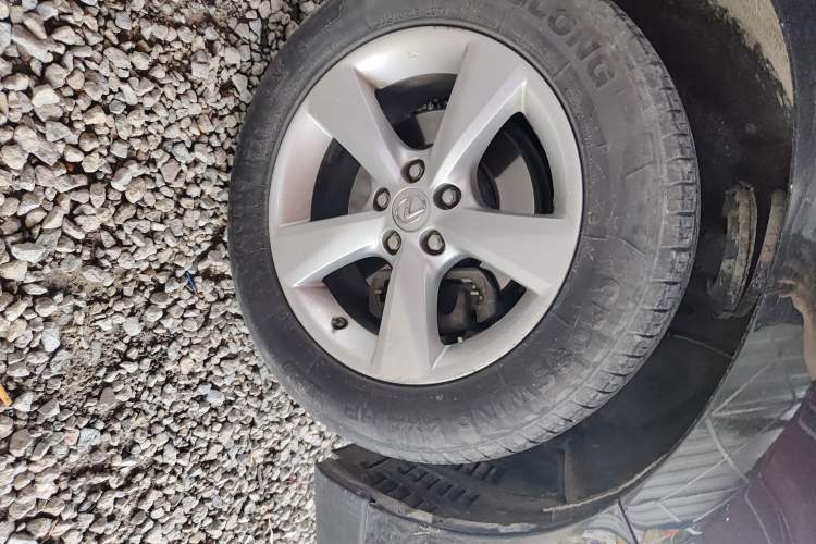 Used Lexus RX Classic 2013 270 Elite Edition Right Front Wheel Hub