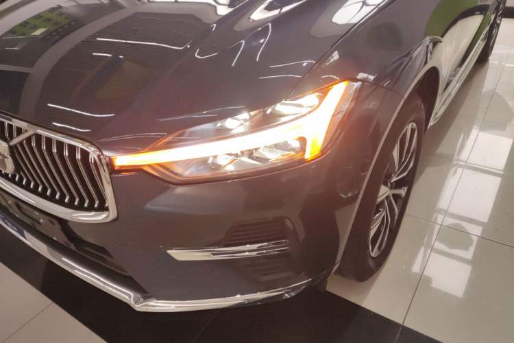 Used Volvo XC60 2025 B5 Four-Wheel Drive Smart & Advanced Luxury Edition