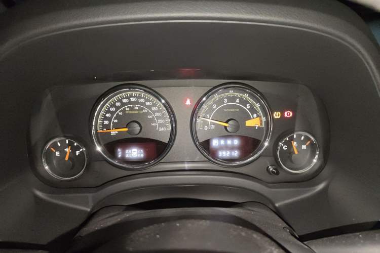 Used Jeep Compass 2014 2.0L two-wheel drive luxury version
