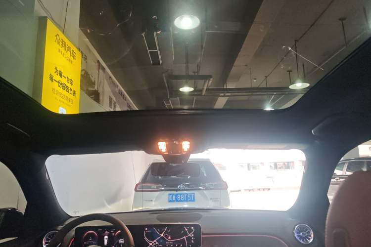 Used Mercedes-Benz GLB 2020 Updated GLB 200 Dynamic Edition Headliner