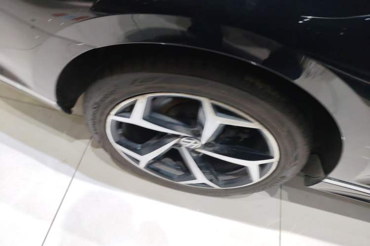 Used Volkswagen Magotan 2023 2 Million Units Limited Edition 330TSI DSG Leading Version