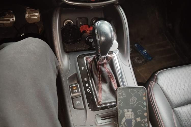 Used CHANGAN CS75 2016 1.8T Automatic Elite Model China V Standard Gear Lever