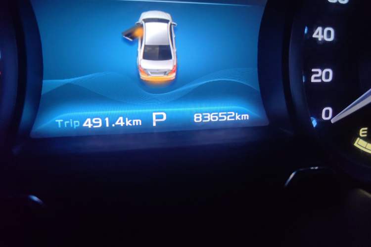 Used Geely Auto Emgrand 2017 Sedan Million Edition 1.5L CVT Upward Version Odometer Close Up