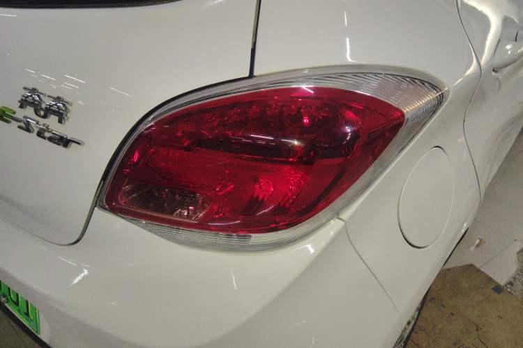 Used CHANGAN OSHAN Benni E-Star 2021 National Edition Xin Yue Version Lithium Iron Phosphate (31.86 kWh) Right Rear Taillight
