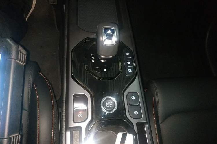 Used Geely Auto Cowboy 2025 1.5TD Fun-Offroad Version Gear Lever