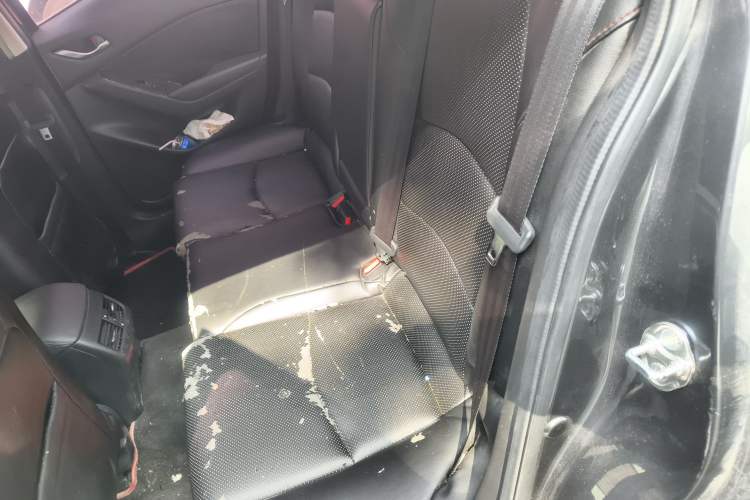 Used Mazda 3 Axela 2017 Sedan 1.5L Automatic Luxury Model China VI Standard Left Rear Seat