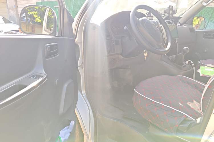 Used Jinbei Express 2020 2.0L Upgraded Version China VI Standard 6-Seater 1TZS