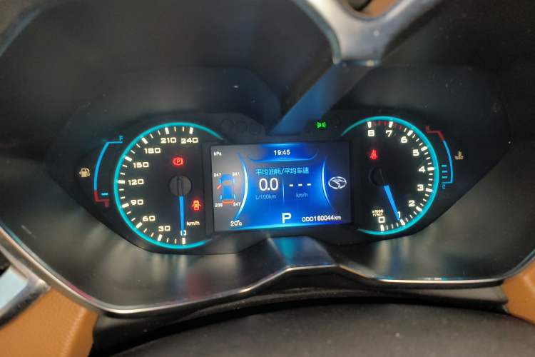 Used Soueast DX7 2015 1.5T Automatic Luxury Model
