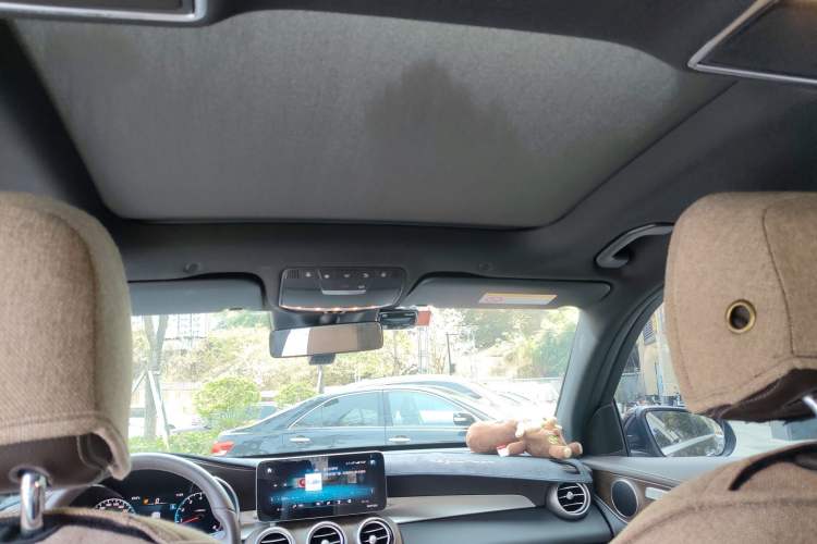 Used Mercedes-Benz GLC 2020 Facelift GLC 300 L 4MATIC Dynamic Edition Headliner