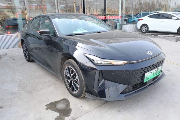 Used Qiyuan A06 2023 Base Model
