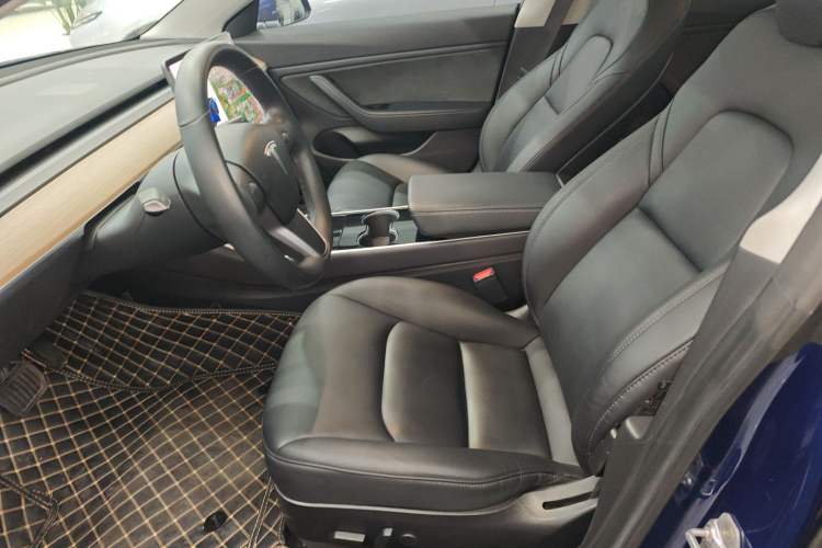 Used Tesla Model 3 2019 Long-Range Rear-Wheel-Drive Version
