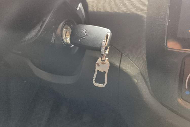 Used Wuling Hongguang 2020 1.2L S Base Model China VI LSI Vehicle Key