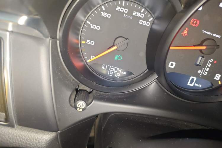 Used Porsche Macan 2017 Macan 2.0T Odometer Close Up