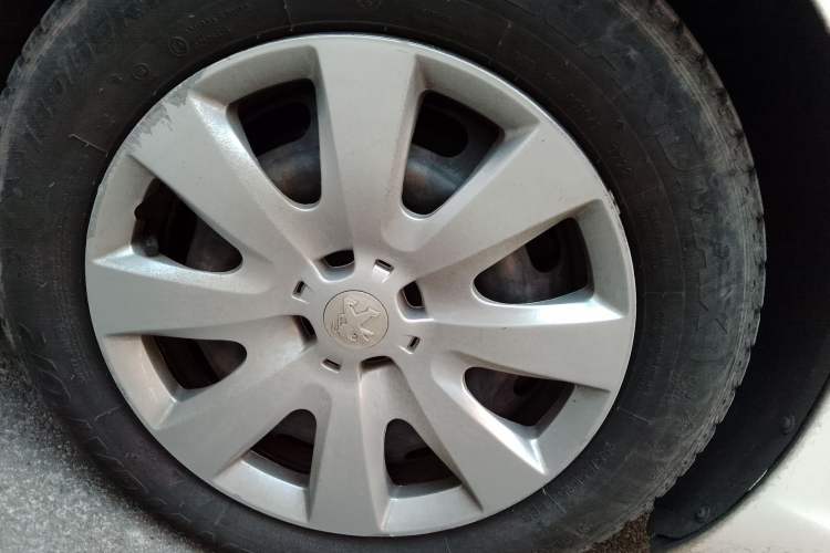 Used Peugeot 301 2017 1.6L Automatic Comfort Edition
