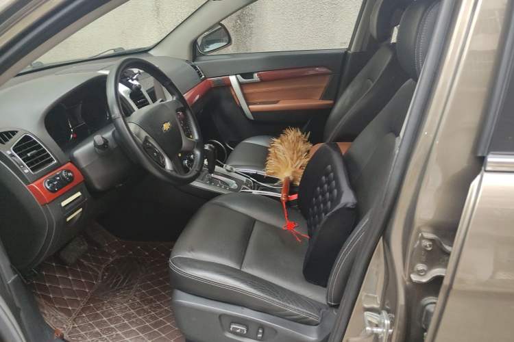 Used Chevrolet Captiva 2015 2.4L 4x4 Flagship Edition 7-Seater Left Front Seat