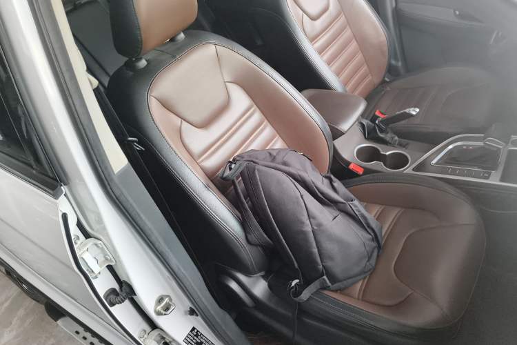 Used FORTHING Joyear X6 2017 Jingxiang Series 1.5T CVT Luxury Model
