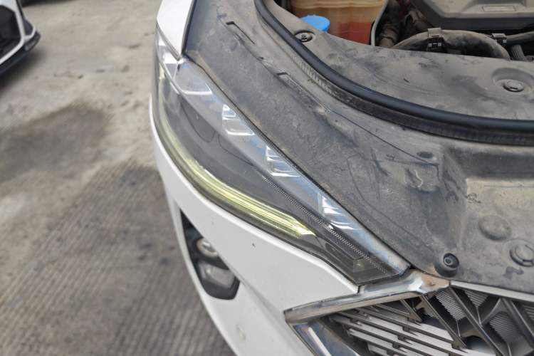 Used Haval F7 2021 2.0T All-Wheel Drive iJoy Right Front Headlight