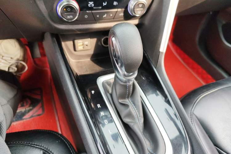 Used Buick Encore 2020 20T CVT Elite Edition Gear Lever