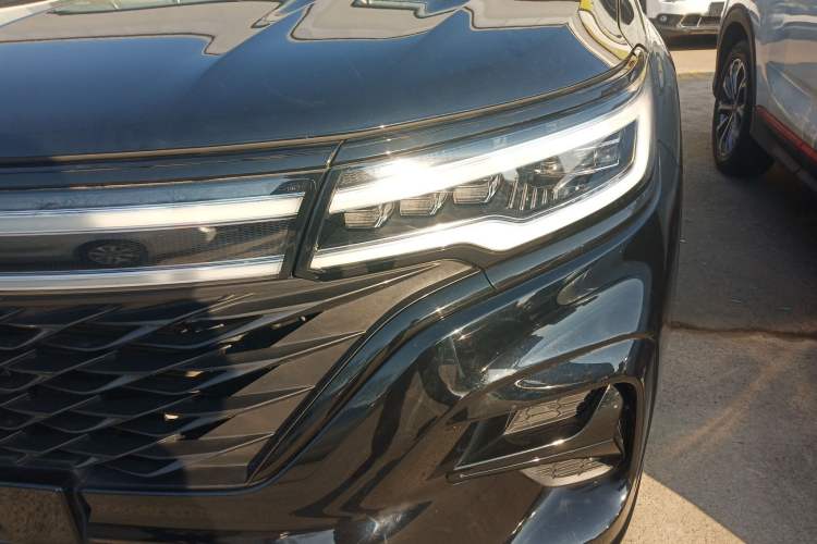 Used Roewe RX5 MAX 2021 Supreme Series 400TGI Automatic Luxury Cabin Edition
