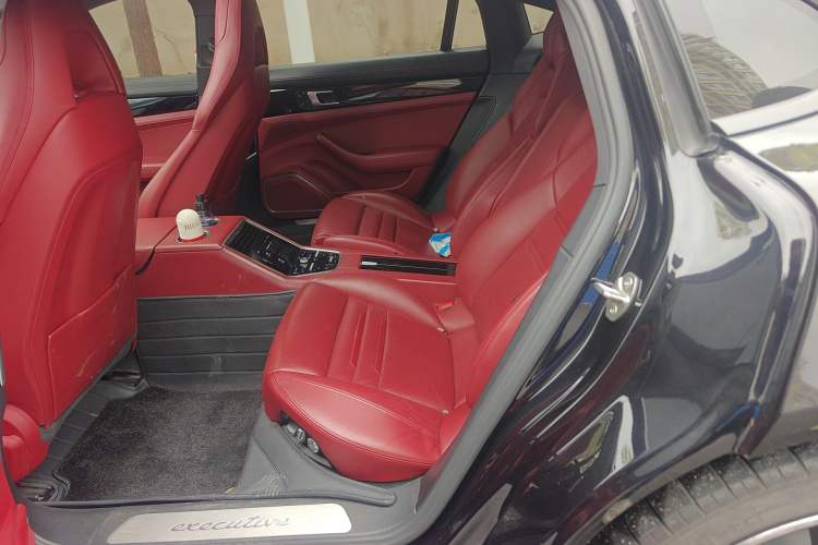 Used Porsche Panamera 2017 Panamera 4 E-Hybrid Executive Long Wheelbase 2.9T Left Rear Seat