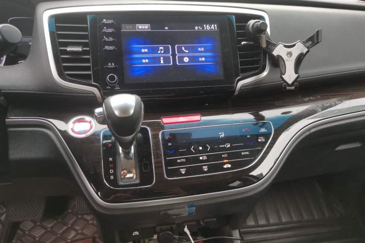 Used Honda Odyssey 2019 2.0L Rui-Zunxiang Edition Audio And AC Panel