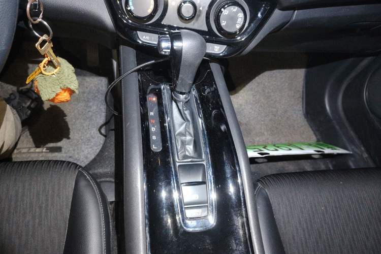 Used Honda Vezel 2020 1.5L CVT Pioneer Edition Gear Lever
