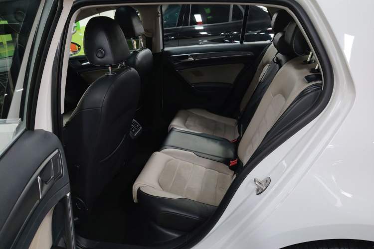 Used Volkswagen Golf 2017 230TSI Automatic Luxury Million-Vehicle Commemorative Edition