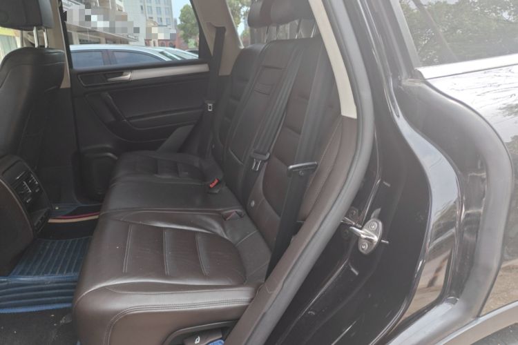Used Volkswagen Touareg 2018 3.0 TSI Glory Collection Edition Left Rear Seat