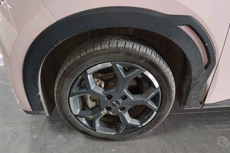 Used BYD Seagull 2024 Honor Edition 305km Freedom Version Left Front Wheel Hub