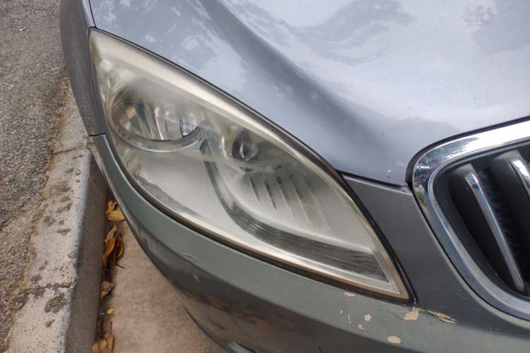 Used Buick GT 2012 GT 1.6L Automatic Fashion Edition Right Front Headlight