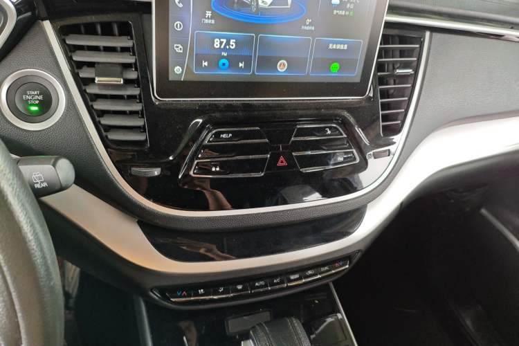 Used Soueast DX7 2019 1.5T Automatic Smart Connect Flagship Edition China VI Standard
