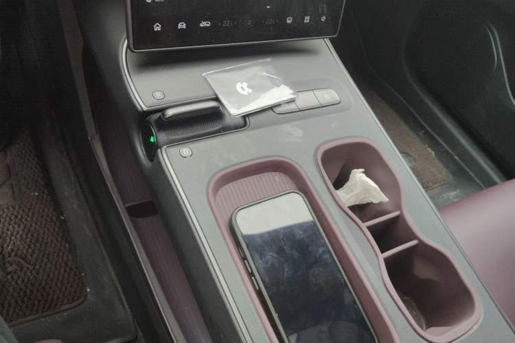 Used Nio ET5T 2024 75kWh Touring Gear Lever