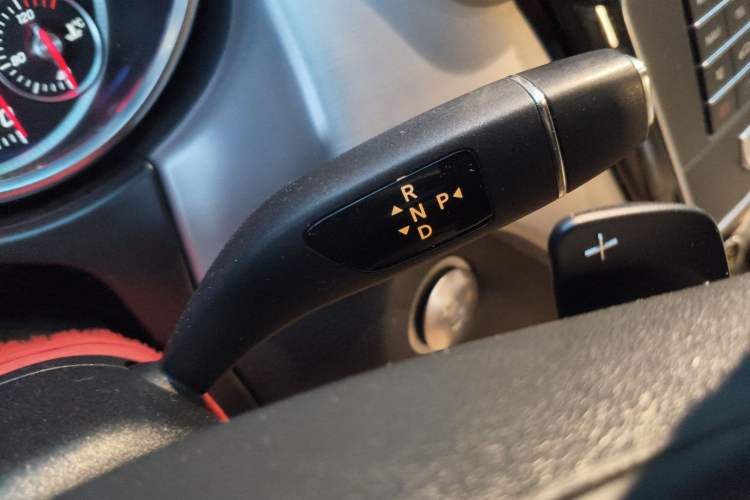 Used Mercedes-Benz GLE Coupe 2017 GLE 400 4MATIC Coupe SUV Gear Lever