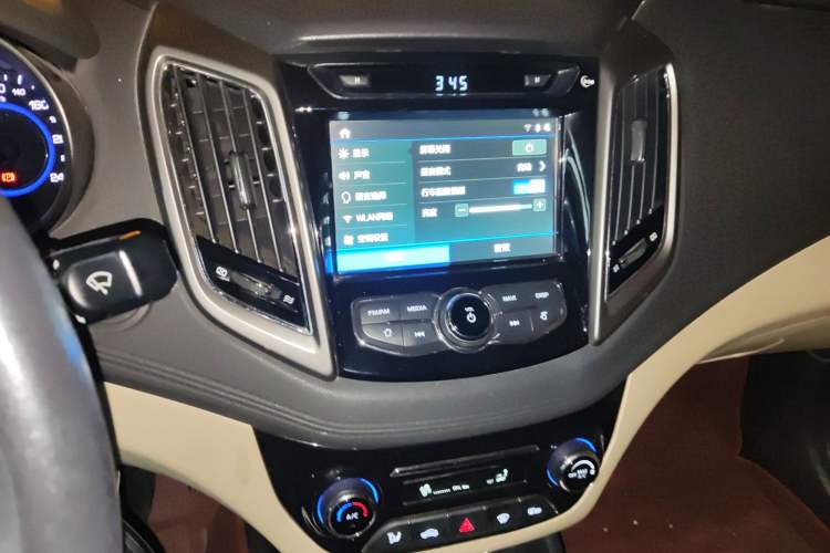 Used Changan Eado 2015 1.6L Manual Luxury Model China IV Standard