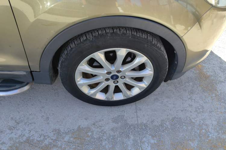 Used Ford Kuga 2013 1.6L GTDi Two-Wheel-Drive Trend Model