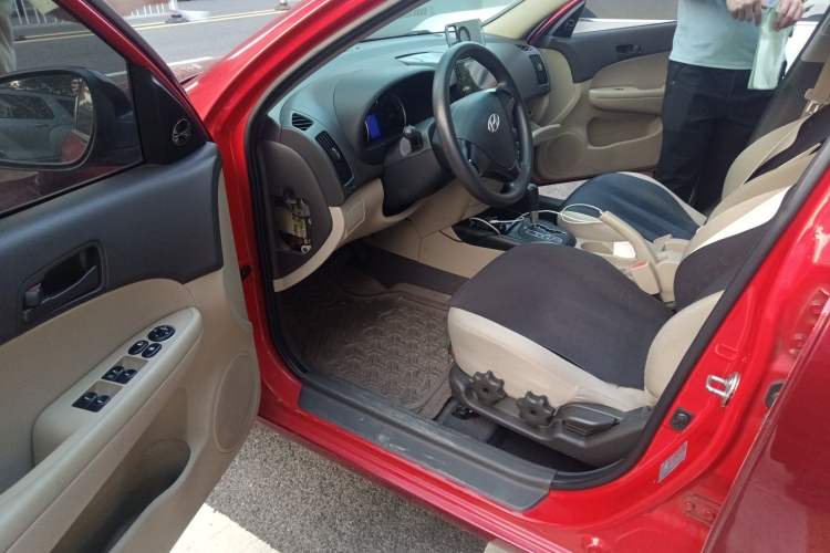 Used Hyundai i30 2009 1.6L Automatic Comfort Edition Driver Seat