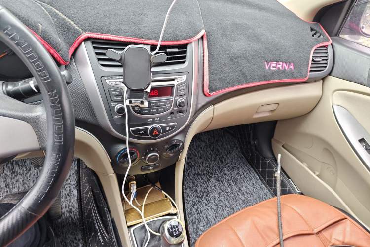 Used Hyundai Verna (older generation) 2014 1.4L Manual Smart GLS Trim
