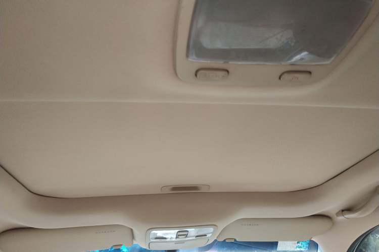 Used Hyundai Tucson 2009 2.0L Automatic Two-Wheel Drive with Sunroof