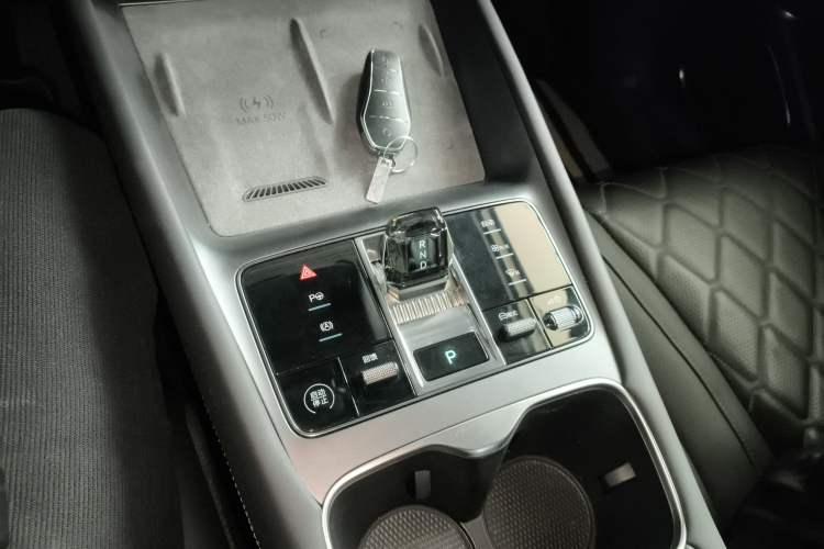 Used BYD Sealion 07 EV 2024 610 Zhihang Edition Gear Lever