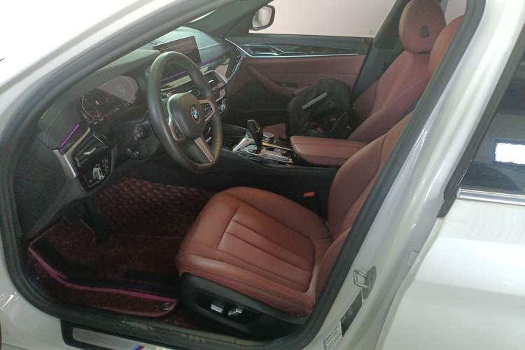 Used BMW 5 Series 2020 530Li Leading Model M Sport Package Left Front Seat