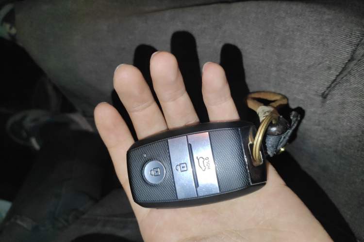 Used Kia kx1 Stonic 2019 1.4L Automatic Fun Edition China V Standard Vehicle Key