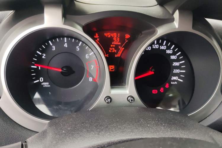 Used Infiniti ESQ 2014 1.6L Spontaneous Edition Instrument Cluster